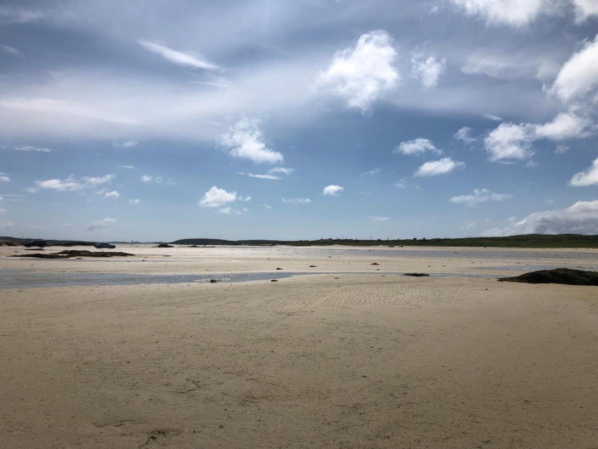 Bruion Connemara Apartment Cleggan Luaran gambar