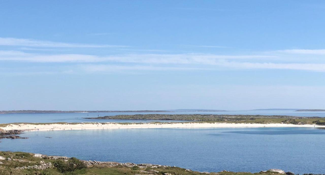 Bruion Connemara Apartment Cleggan Luaran gambar
